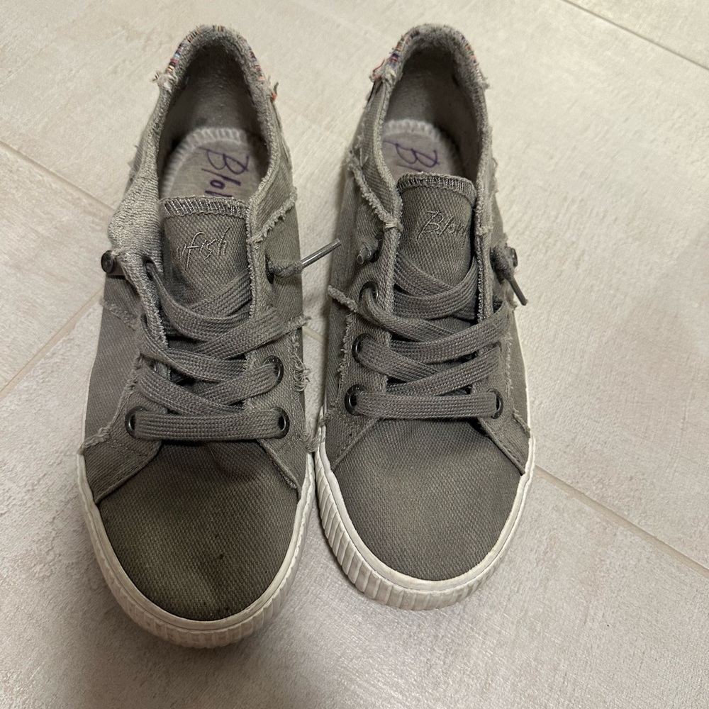 Blowfish Gray Casual Shoes size 7